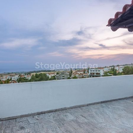 Τraditional Fully Detached Villa On A Luxurious Hillock Of Thessaloniki With Its Own Garden Also For Family & Wedding Gatherings For 10 To 25 People Only 15 Minutes From Airport Zewnętrze zdjęcie