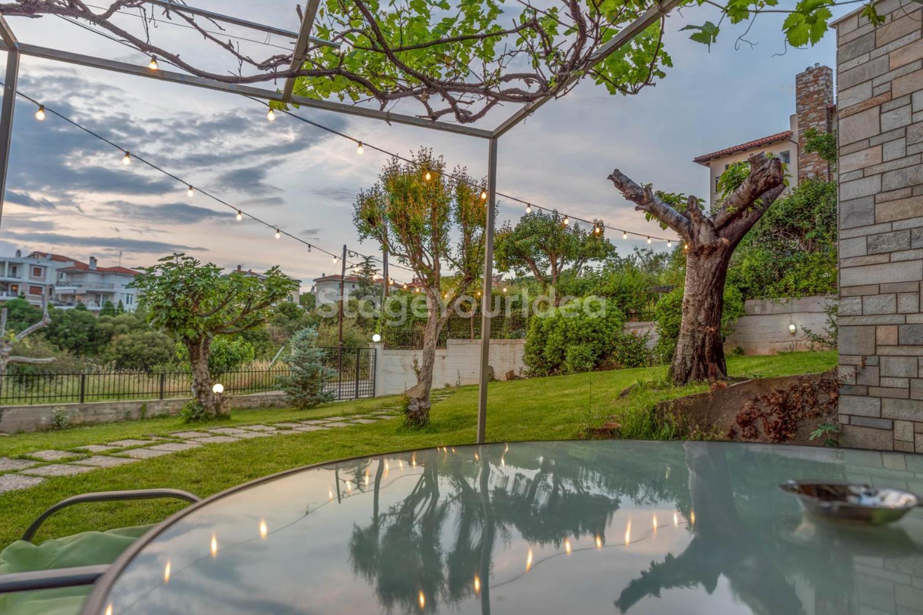 Τraditional Fully Detached Villa On A Luxurious Hillock Of Thessaloniki With Its Own Garden Also For Family & Wedding Gatherings For 10 To 25 People Only 15 Minutes From Airport Zewnętrze zdjęcie