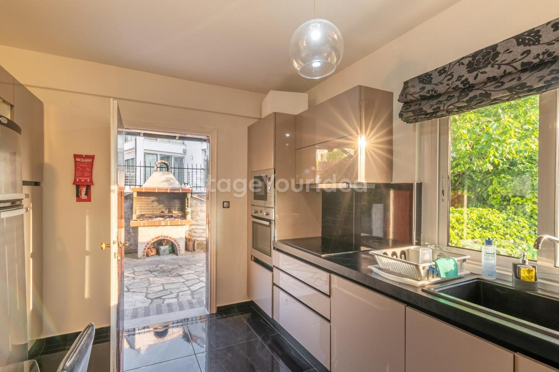 Τraditional Fully Detached Villa On A Luxurious Hillock Of Thessaloniki With Its Own Garden Also For Family & Wedding Gatherings For 10 To 25 People Only 15 Minutes From Airport Zewnętrze zdjęcie
